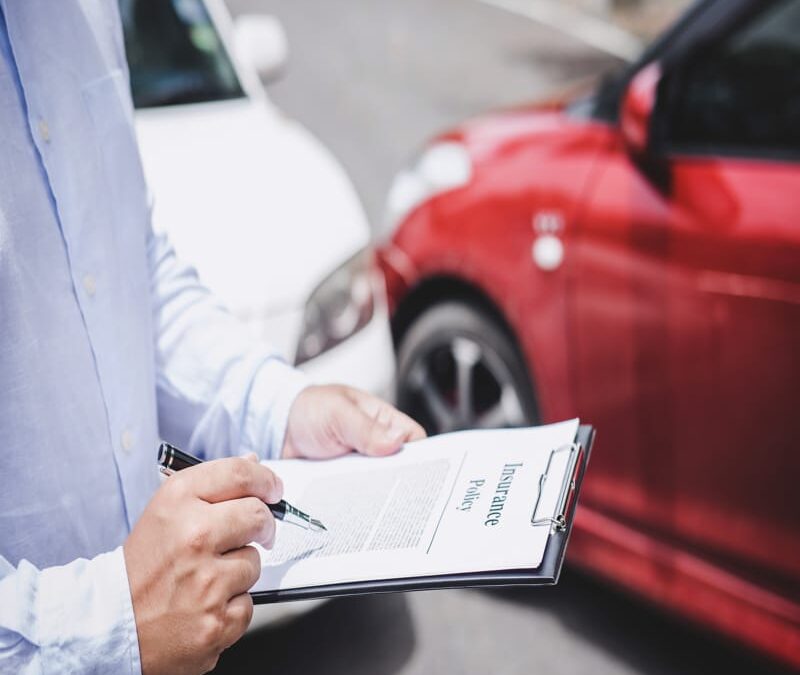 ¡Infórmate de los seguros para coches sin carnet que puedes adquirir!